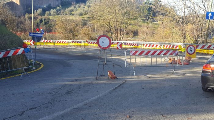 Riapre via Peruzzi e dal 16 tornano gli autobus