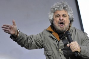 Cinque Stelle, flash mob a Rocca Salimbeni: ci sarà anche Beppe Grillo