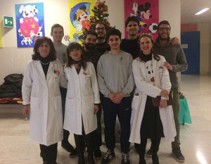 Springtails celebrano il Natale facendo visita al reparto di pediatria