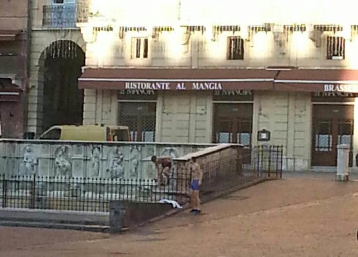 Bagno in Fontegaia di prima mattina
