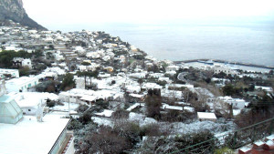 Coppia senese nel gelo di Capri: "Siamo stati abbandonati"