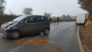 Scontro alle Volte Basse, donna ferita - LE FOTO