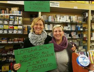 Venduto in via Montanini biglietto vincente della Lotteria Italia