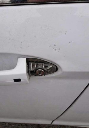 Ladri "sportivi" rubano dalle auto dei podisti