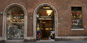 Se ne va un altro negozio storico: addio Corsini Dischi