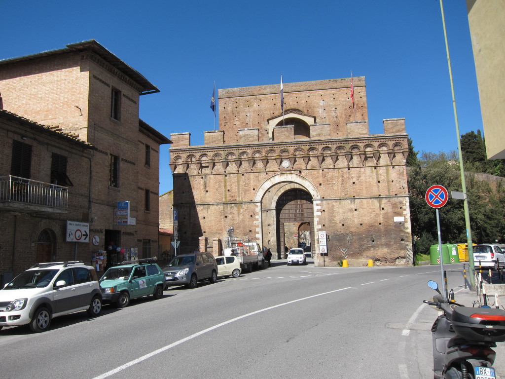 Siena: "La giunta nei quartieri", appuntamento domani in Via Aretina