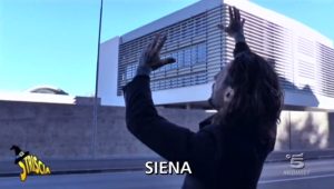 L'incompiuto palazzo della Provincia a Striscia la Notizia - IL VIDEO