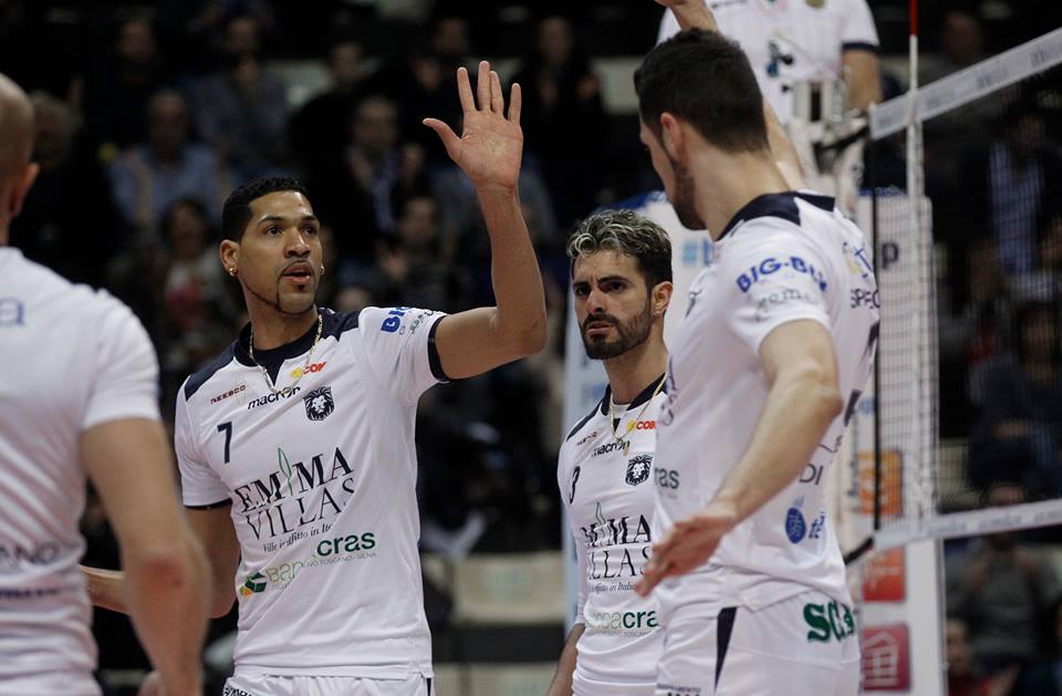 La Emma Villas Siena inaugura la pool promozione con tre punti