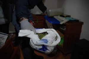 Spacciano nel centro storico: operazione antidroga della polizia