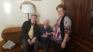 Gli auguri dell'assessora Anna Ferretti a Mario Pallassini che compie cento anni