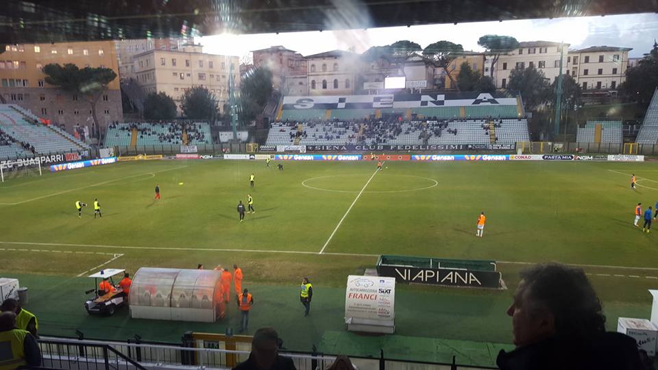 Robur, pugno duro della societ&agrave;: squadra in ritiro. Campagnacci fuori un mese e mezzo