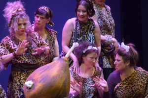 a spasso nel tempo commedia donne
