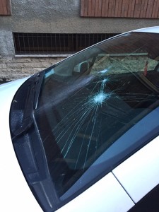 Ancora auto danneggiate in via Pian d'Ovile