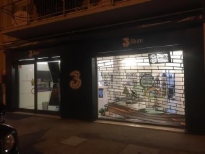 furto negozio poggibonsi 3 store saccheggiato (13)