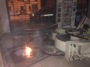 furto negozio poggibonsi 3 store saccheggiato (3)