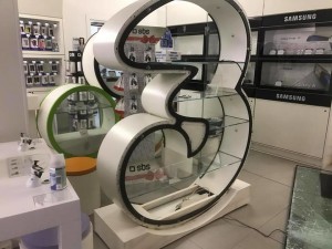 furto negozio poggibonsi 3 store saccheggiato (5)