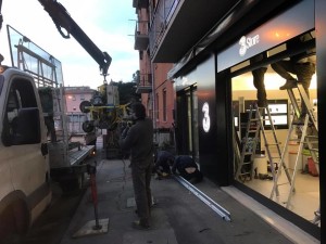 furto negozio poggibonsi 3 store saccheggiato (7)