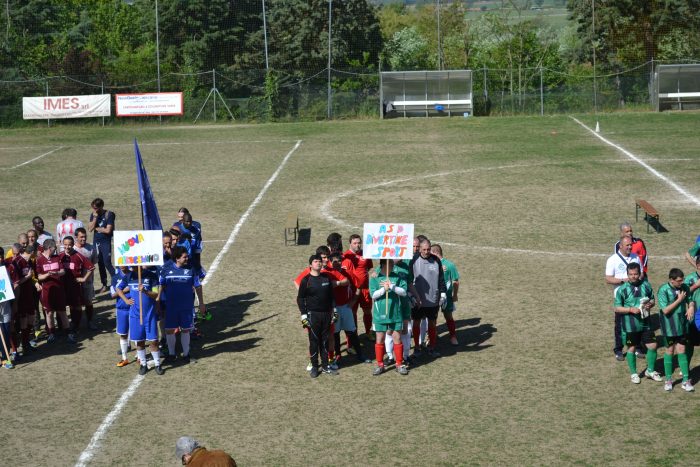 "Un goal per un Sorriso" con le Bollicine