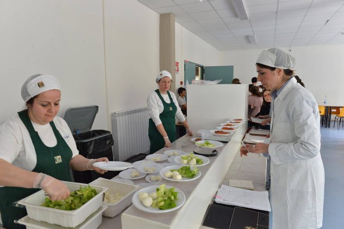 Chiusi: biologa alla mensa scolastica per controllare la qualit&agrave; del servizio