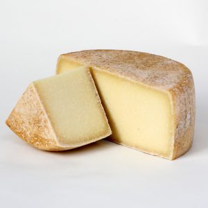 Crisi pastorizia provincia di Siena: in pericolo la produzione del formaggio pecorino ed il suo indotto