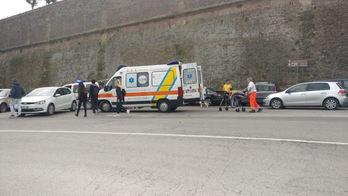 Donna investita al Ponte della Vecchia