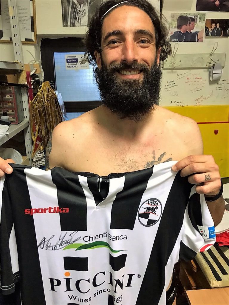 &ldquo;Il grande cuore della C&rdquo;, maglie della Robur all&rsquo;asta