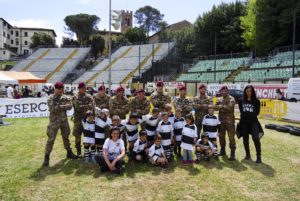 I bambini del Cus Rugby si allenano con i Par&agrave; del 186&deg;