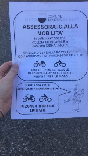 Volantino del Comune sui motorini per spiegare le aree di parcheggio