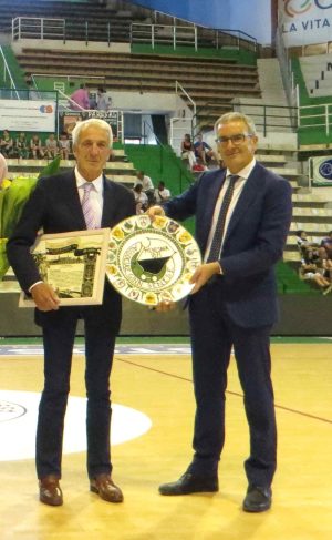 Costone festeggia Giulio Cesare Ricci che ha ricevuto il premio &lsquo;Citt&agrave; di Siena&rsquo;