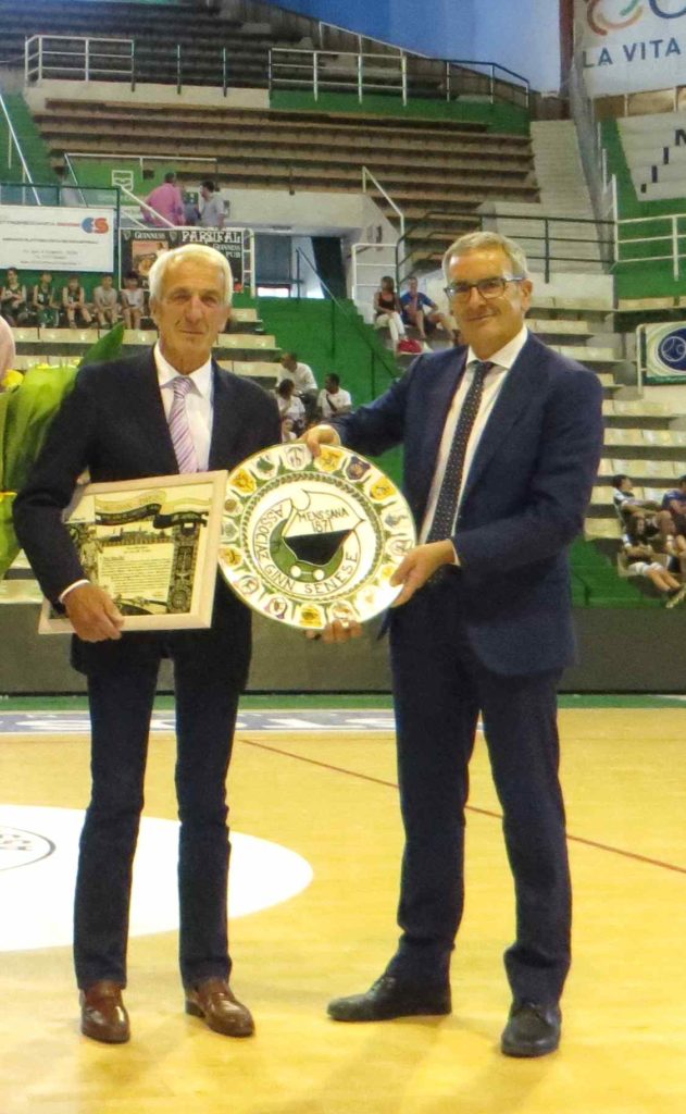 Costone festeggia Giulio Cesare Ricci che ha ricevuto il premio &lsquo;Citt&agrave; di Siena&rsquo;