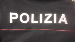 Filma le parti intime delle bambine al centro commerciale, arrestato un imprenditore 58enne