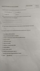 Sondaggio politico tra la gente nei giorni del Palio