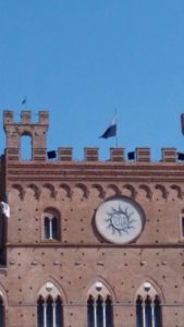 Prove di altoparlanti in Piazza