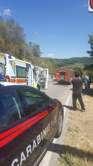 Fuori strada in tangenziale dopo il tamponamento