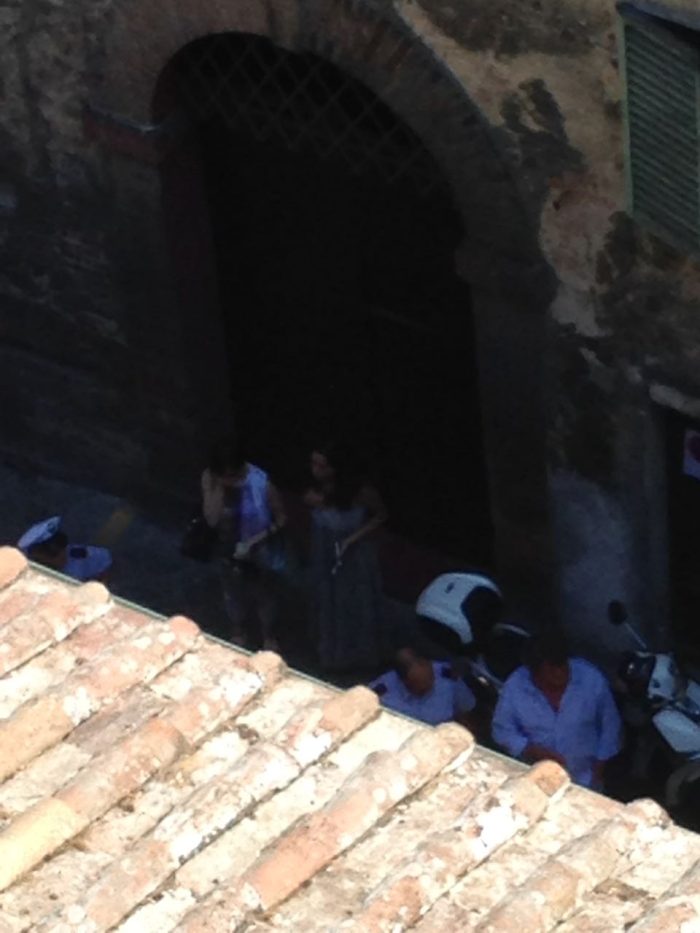 Investita nel Casato da un motorino
