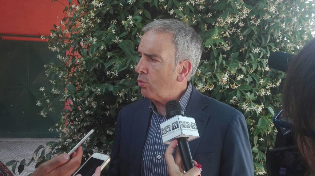 Prima mattina di previsite, sei assenti. Parla il sindaco