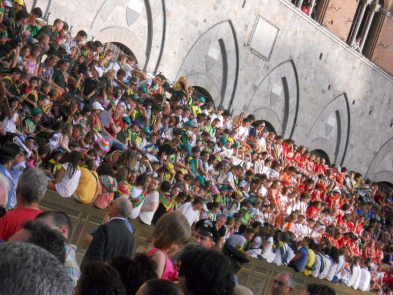 Palio di Siena, interventi su parapetti Palco delle Comparse e scala Palco dei Priori: il Comune investe sulla sicurezza