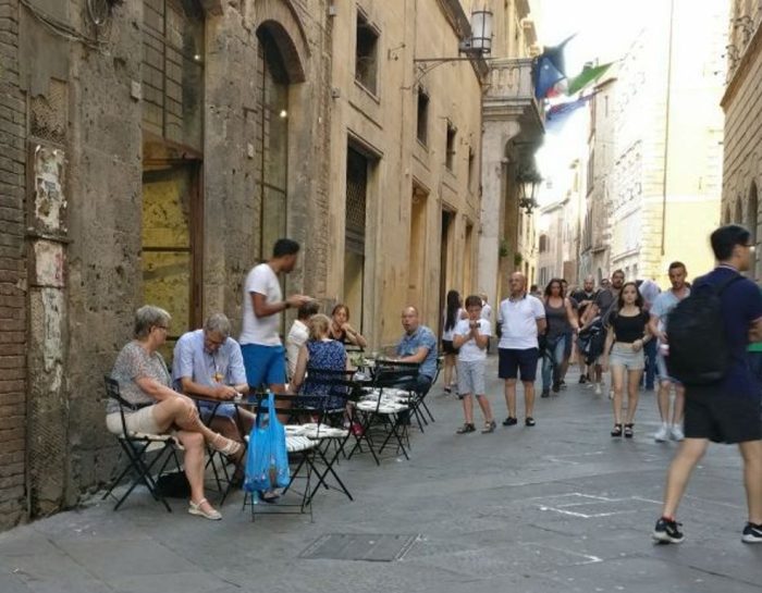 Confesercenti Siena: "Tavoli all'aperto, il suolo pubblico &egrave; da valorizzare"