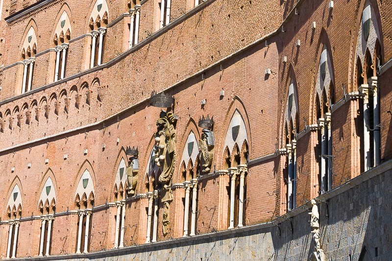 Un museo all'aria aperta: il Comune di Siena presenta “Tutte le feste giungono a Siena nei percorsi d’arte”