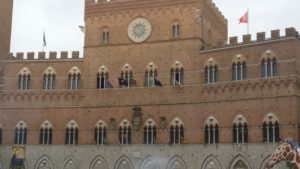 Lupa, Aquila e Bruco estratte a sorte