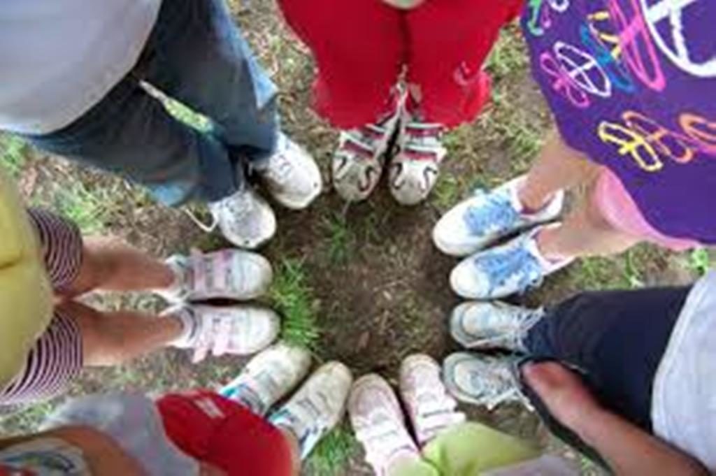 Bambino sbatte la testa, denuncia al campo solare "alternativo"