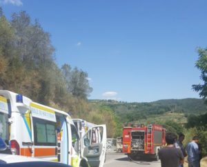 Fidanzatini si perdono e trascorrono la notte nel bosco