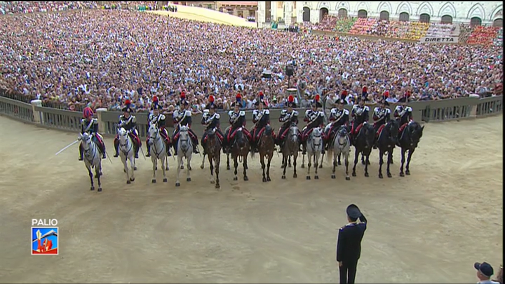 Sar&agrave; in Piazza il carabiniere caduto da cavallo, ma a piedi