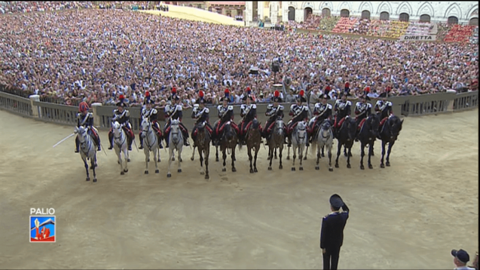 Sar&agrave; in Piazza il carabiniere caduto da cavallo, ma a piedi