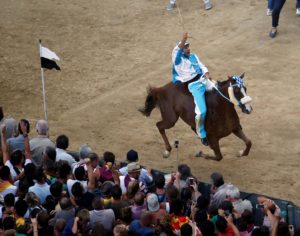 Deliberate le sanzioni per il Palio del 16 agosto 2017