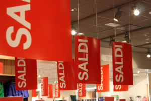 Saldi estivi al via dal 2 luglio, per due mesi