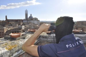 Massima sicurezza per il Palio: controlli accurati e personale super specializzato. Ingresso in Piazza solo fino alle 17,50