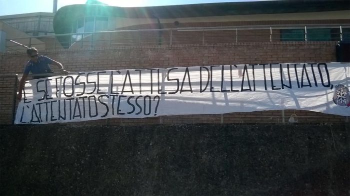Striscione di CasaPound rimosso dai carabinieri