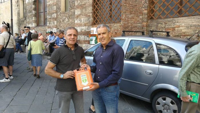 Turista salvato grazie a un defibrillatore della rete comunale