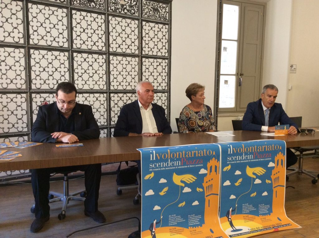 Il volontariato scende in piazza